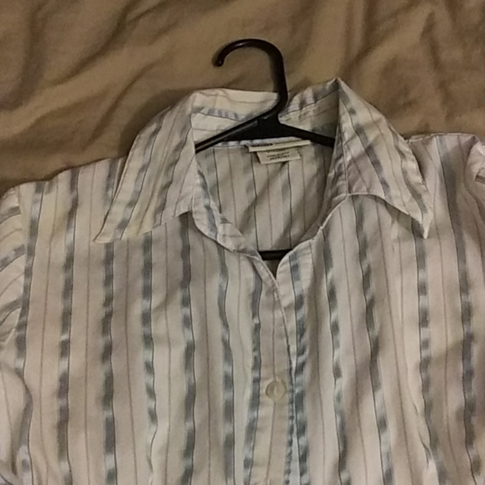 Shirt - Picture 2 of 4